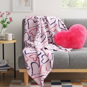Heart Patterned Throw Blanket